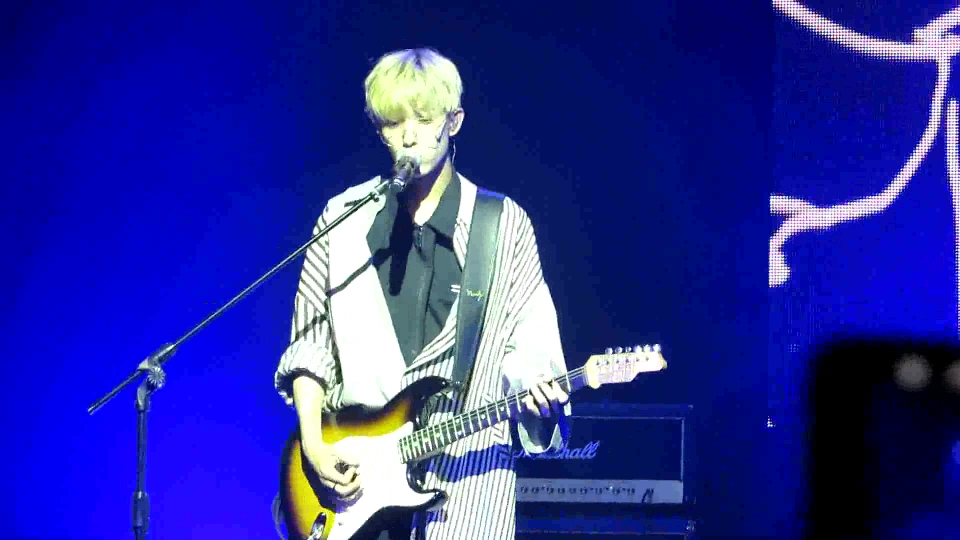 [图]170721 台灣演唱會 DAY6-You Were Beautiful