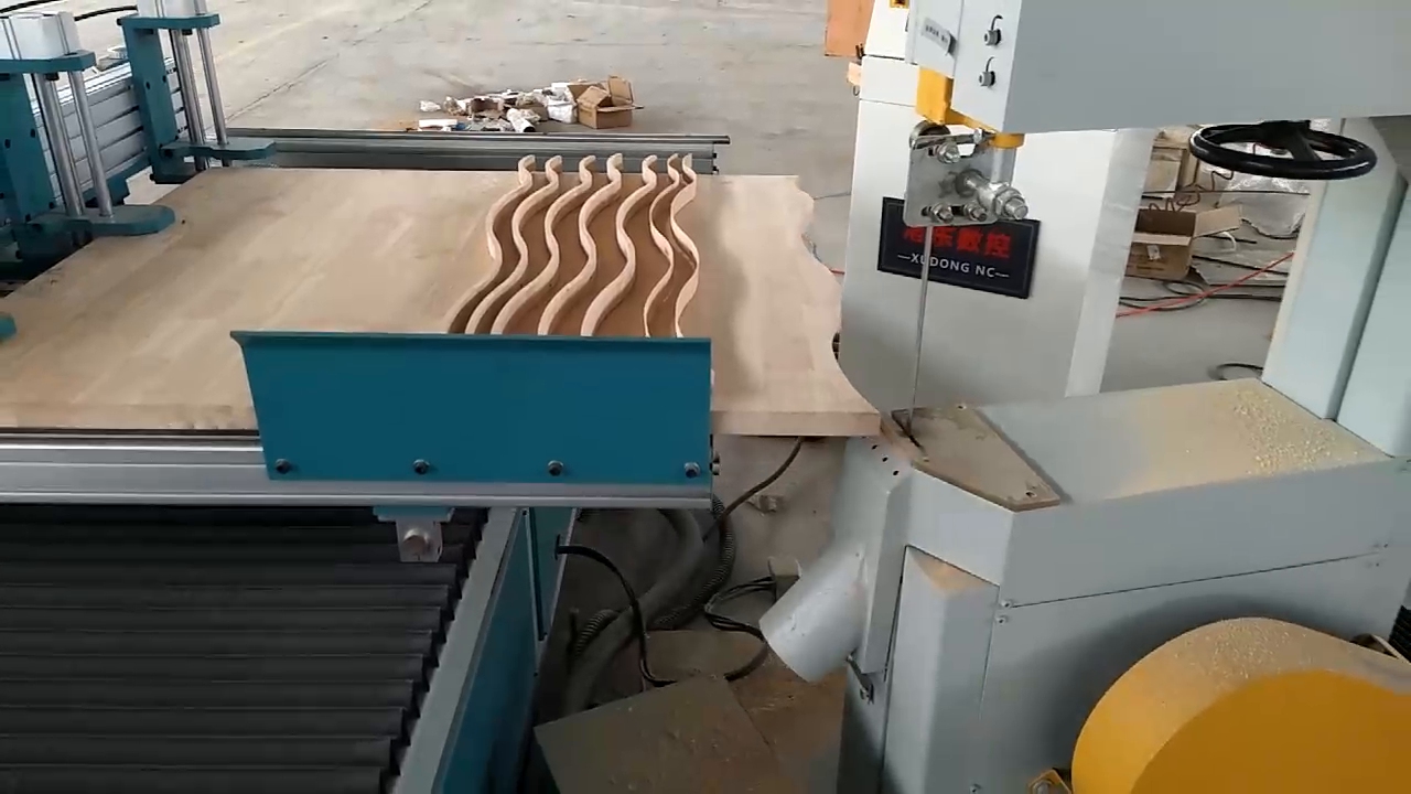 很厉害的数控曲线锯 木工带锯加工_哔哩哔哩 (゜-゜)つロ 干杯~-bili
