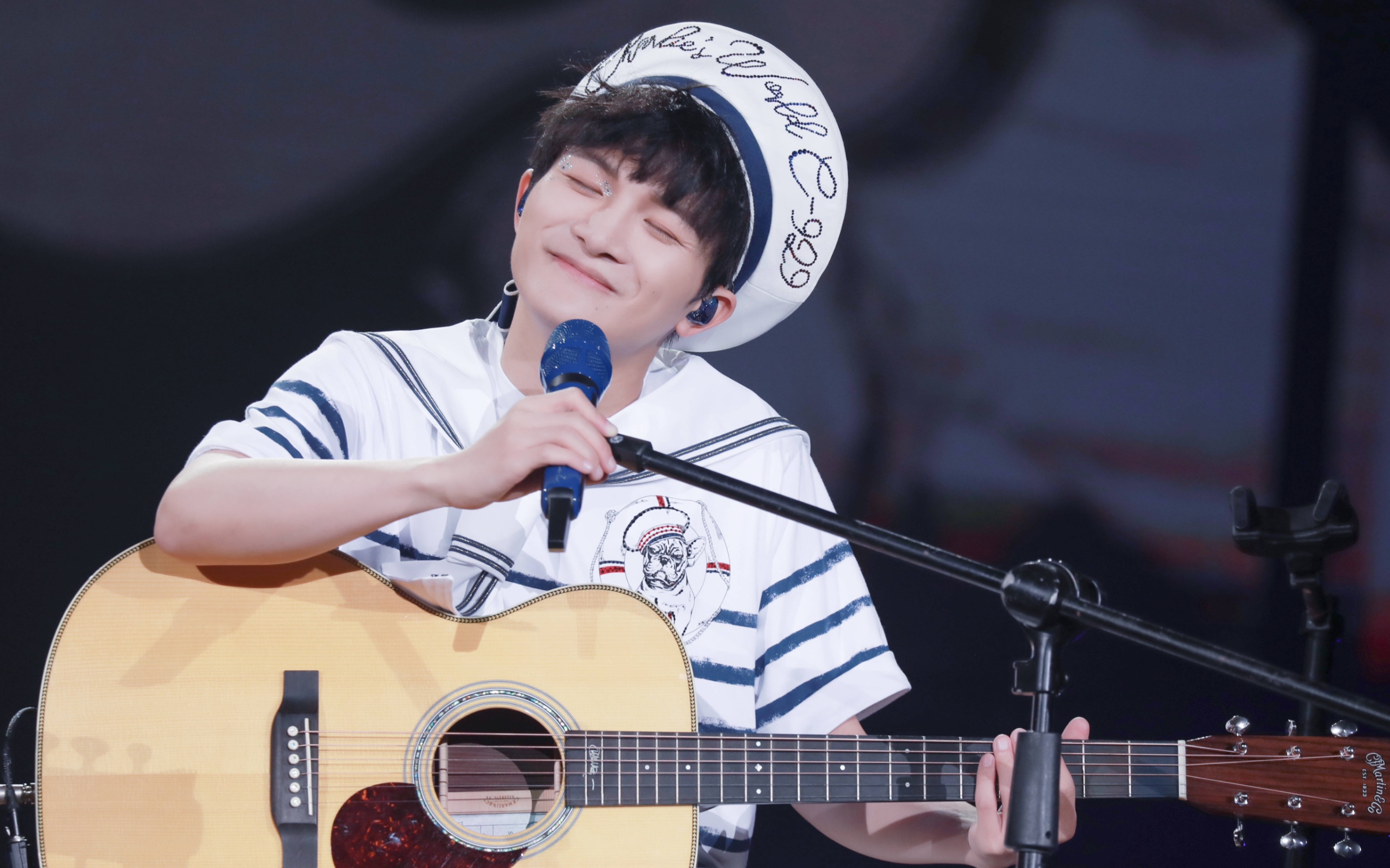 周深可爱向你被写在我的歌里