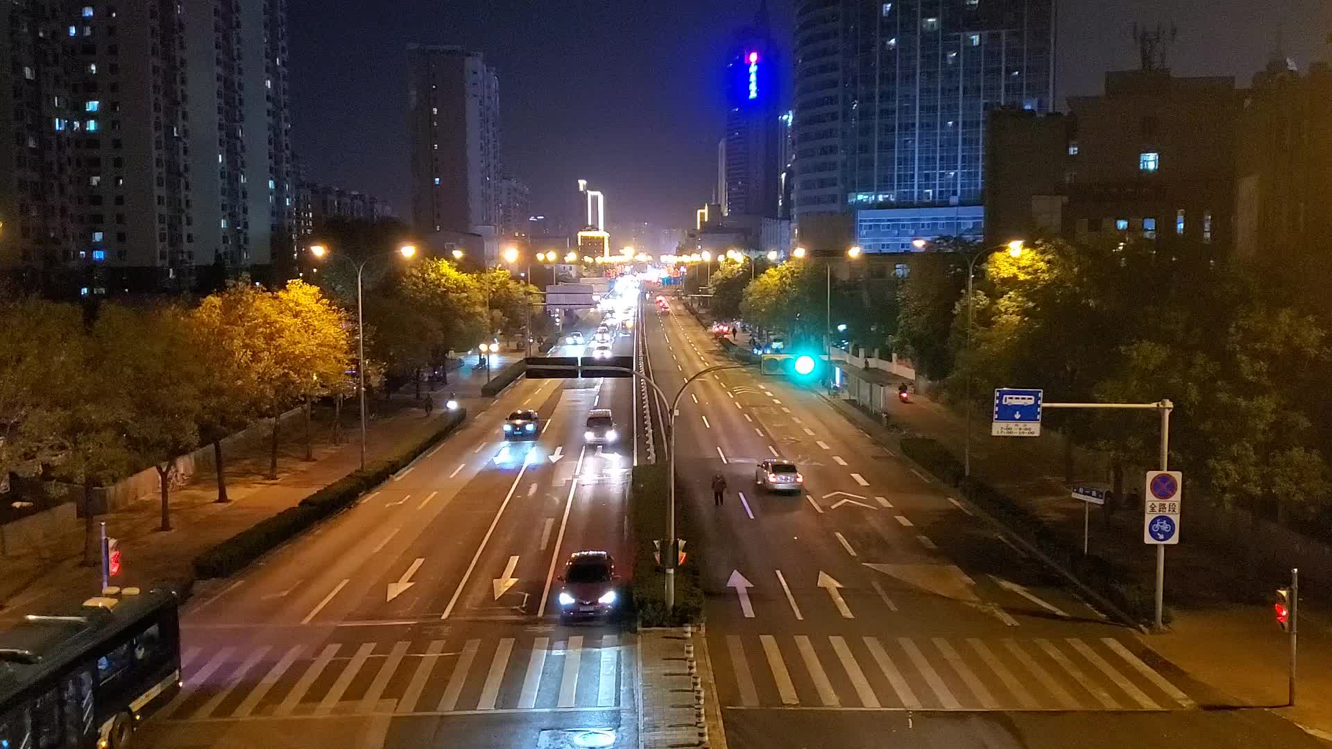 s10延时摄影_济南火车站天桥