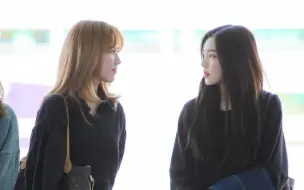 Download Video: 【粉蓝/wenrene】盘点那些粉蓝秀恩爱时队友的反应