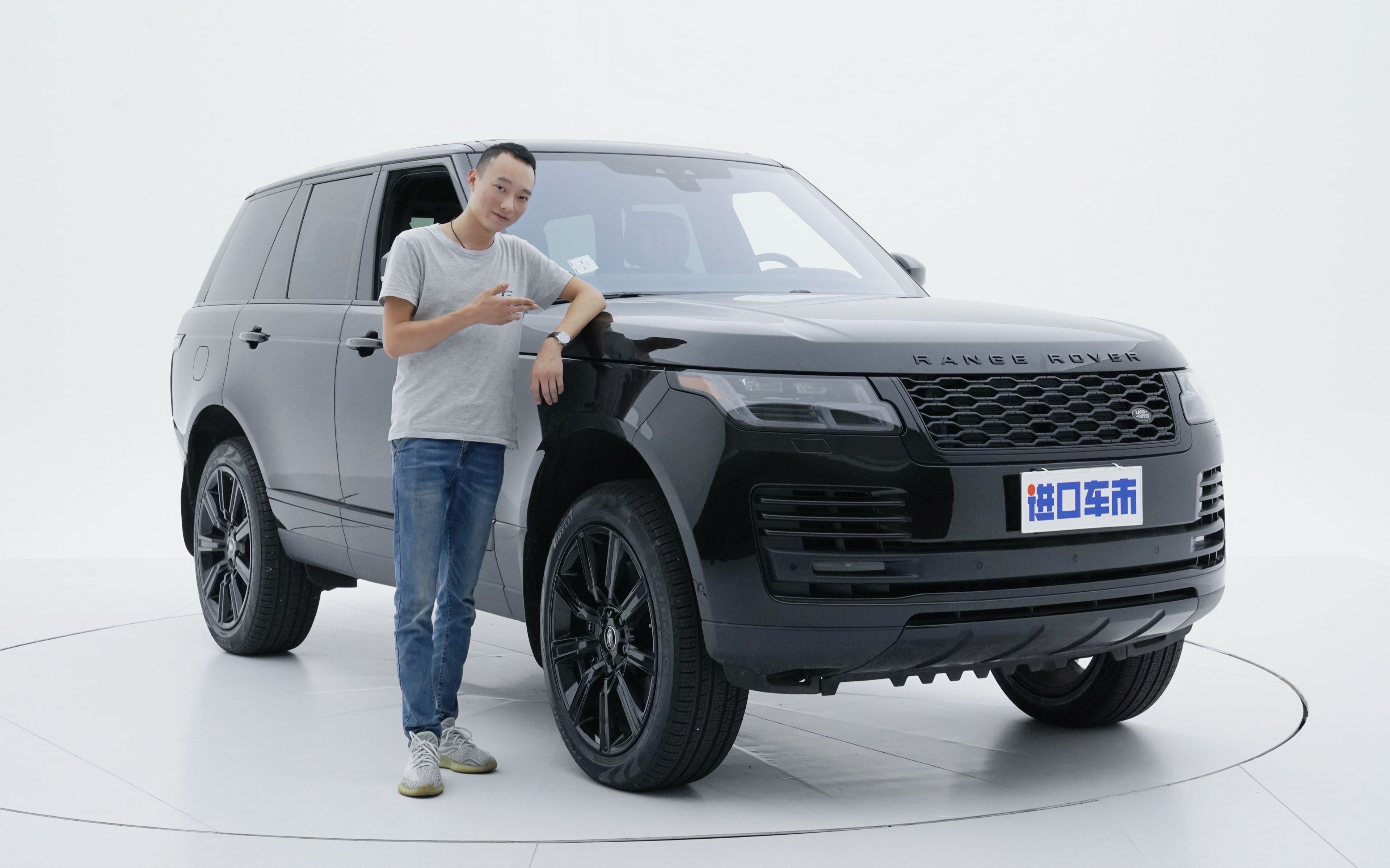 路虎揽胜行政变身"黑武士" ,心动值已经拉满了