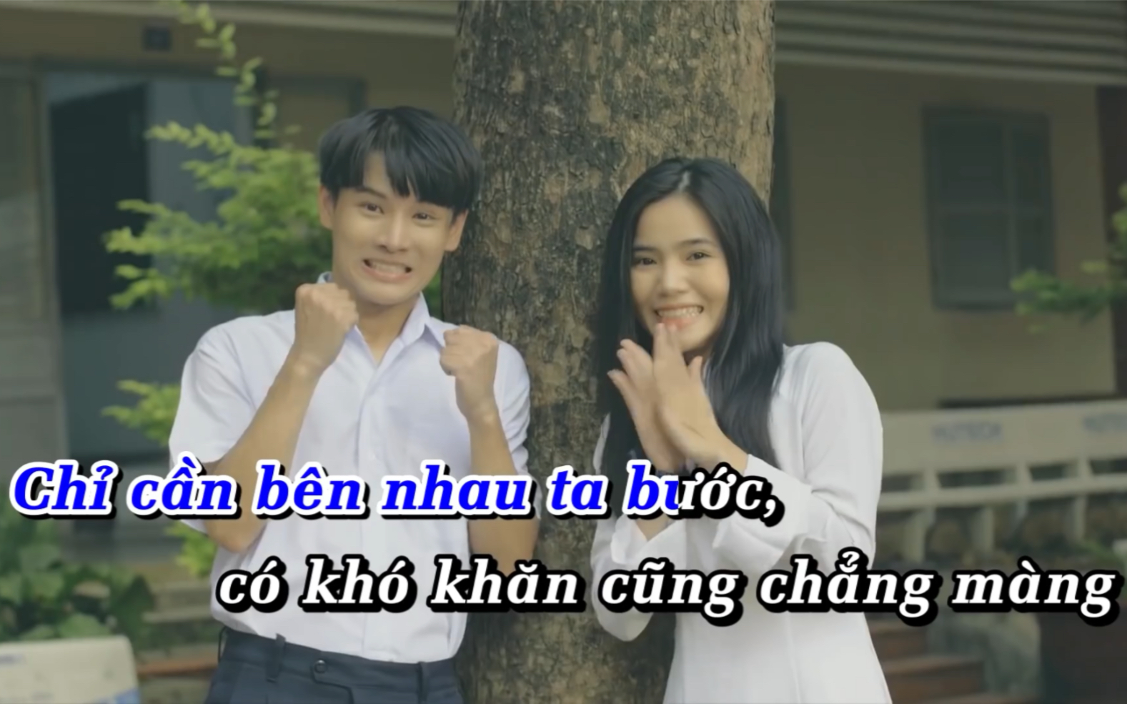 [图][Karaoke] Yêu nhau nhé bạn thân-为了你喜欢的妹子，不学一下这首歌吗？