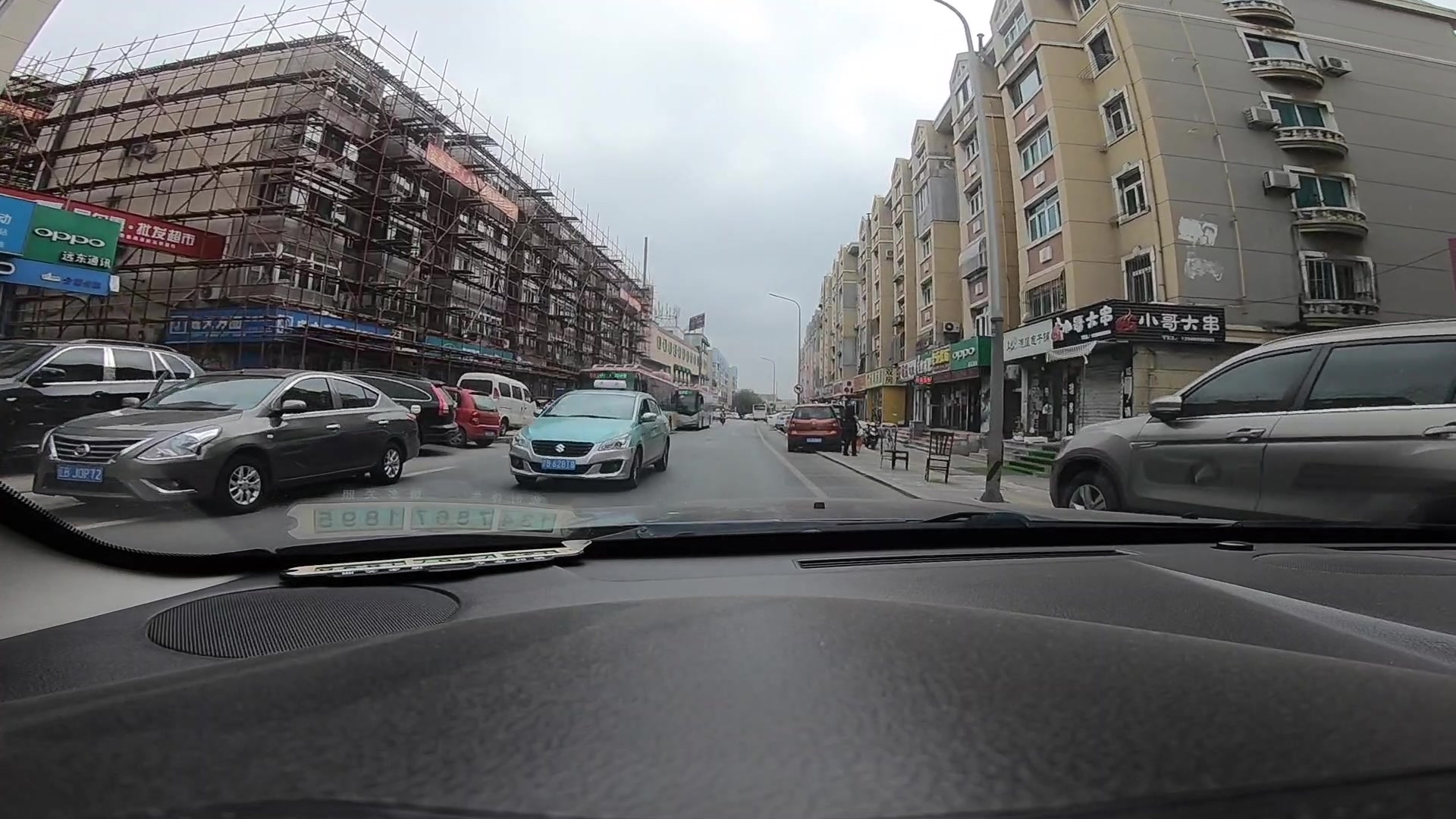 大连最大的老居民区是泡崖子,大连本地人集聚地,紧挨着机场