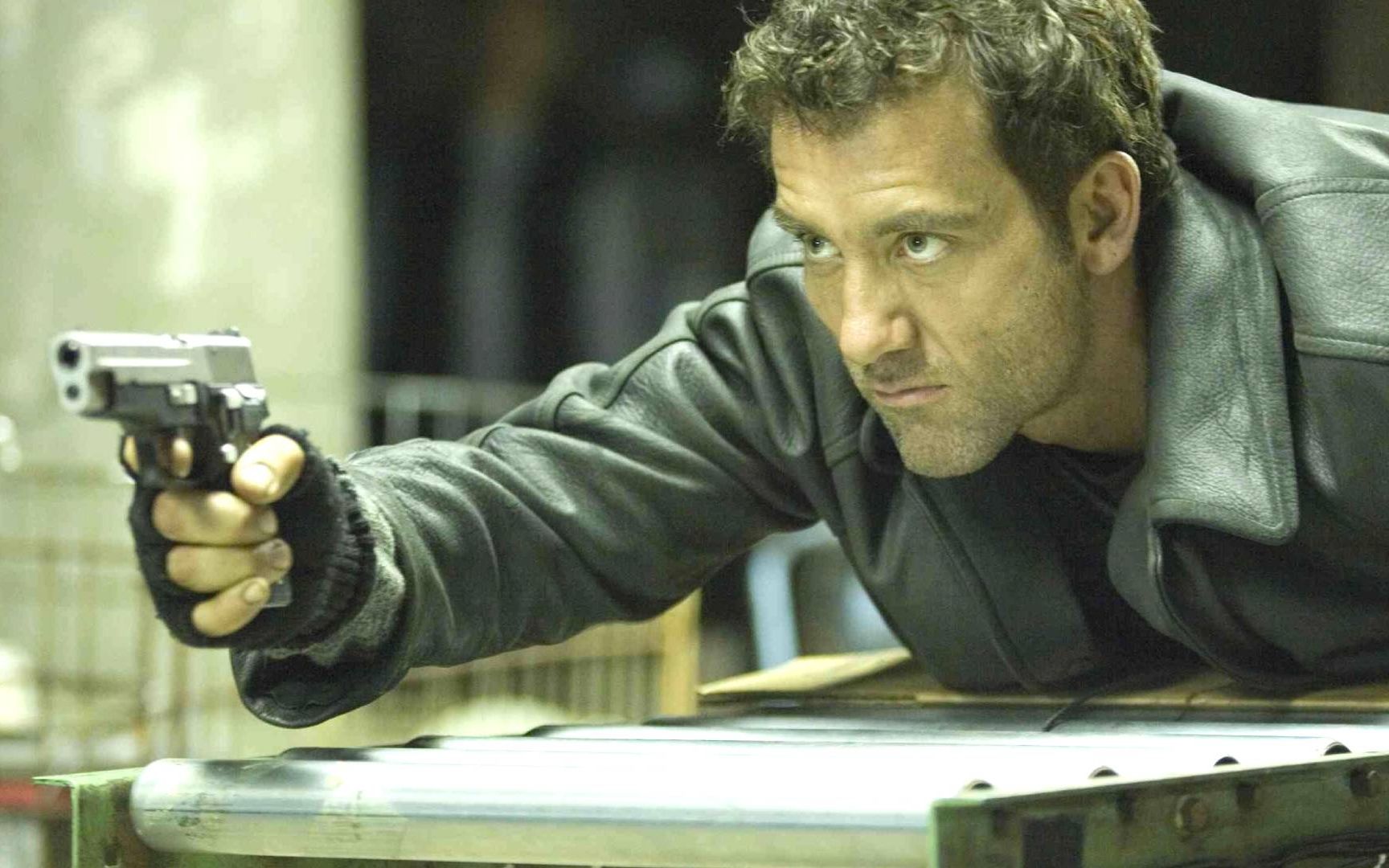 经典犯罪动作片《赶尽杀绝》