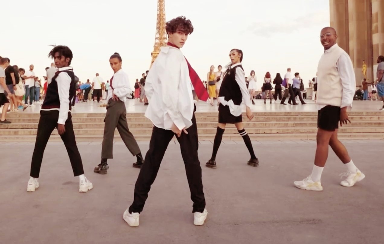 [图][RISIN' CREW IN PUBLIC]NewJeans 'Hype Boy' Dance Cover