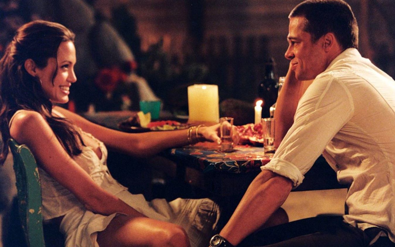 史密斯夫妇杀手夫妻身份因暴露上演大型家暴现场