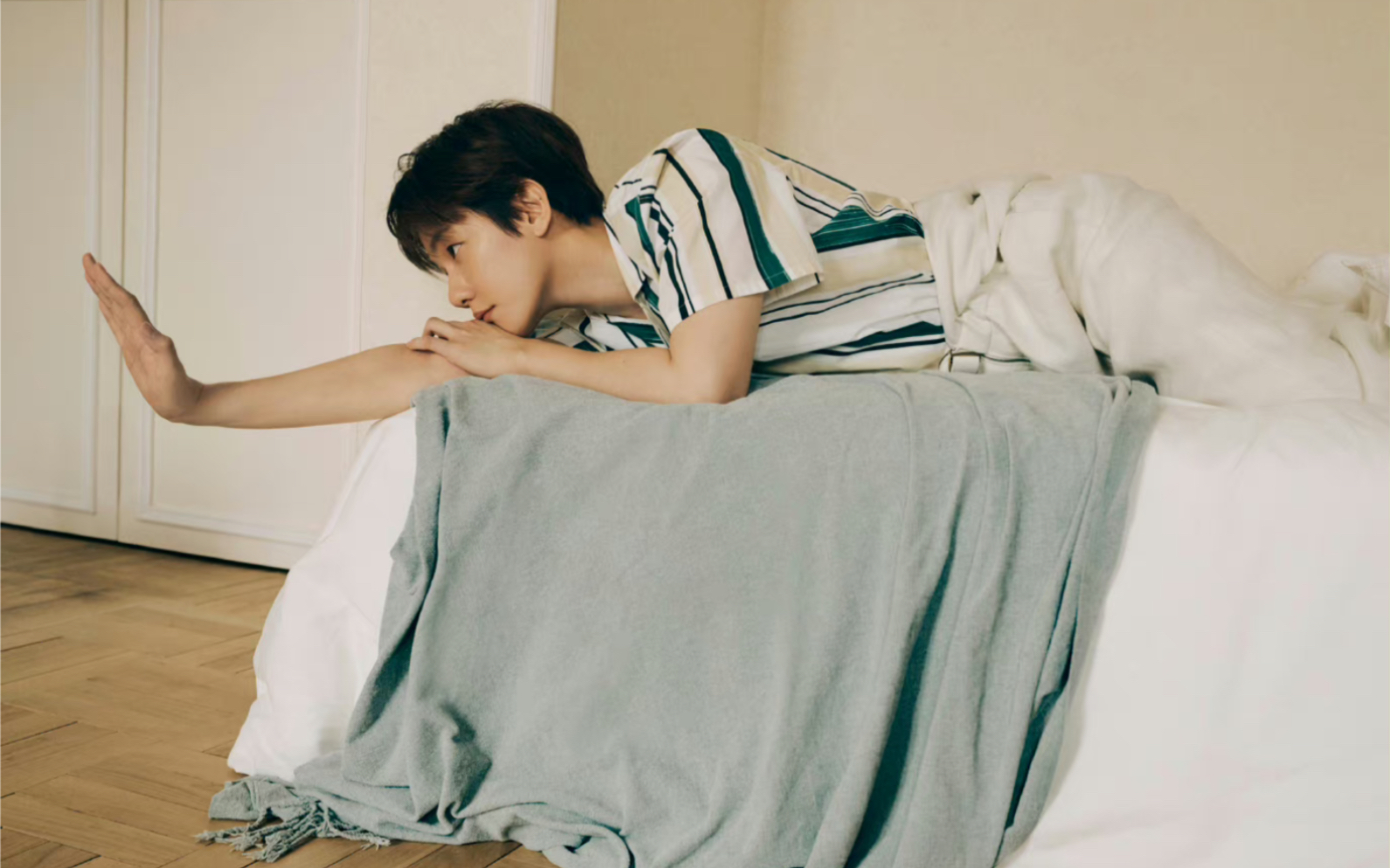 边伯贤最新杂志满满的春日风