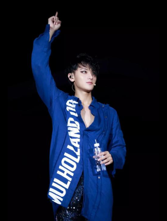 黄子韬跳舞图片3