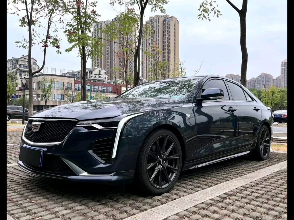 21年凯迪拉克ct4尊贵版