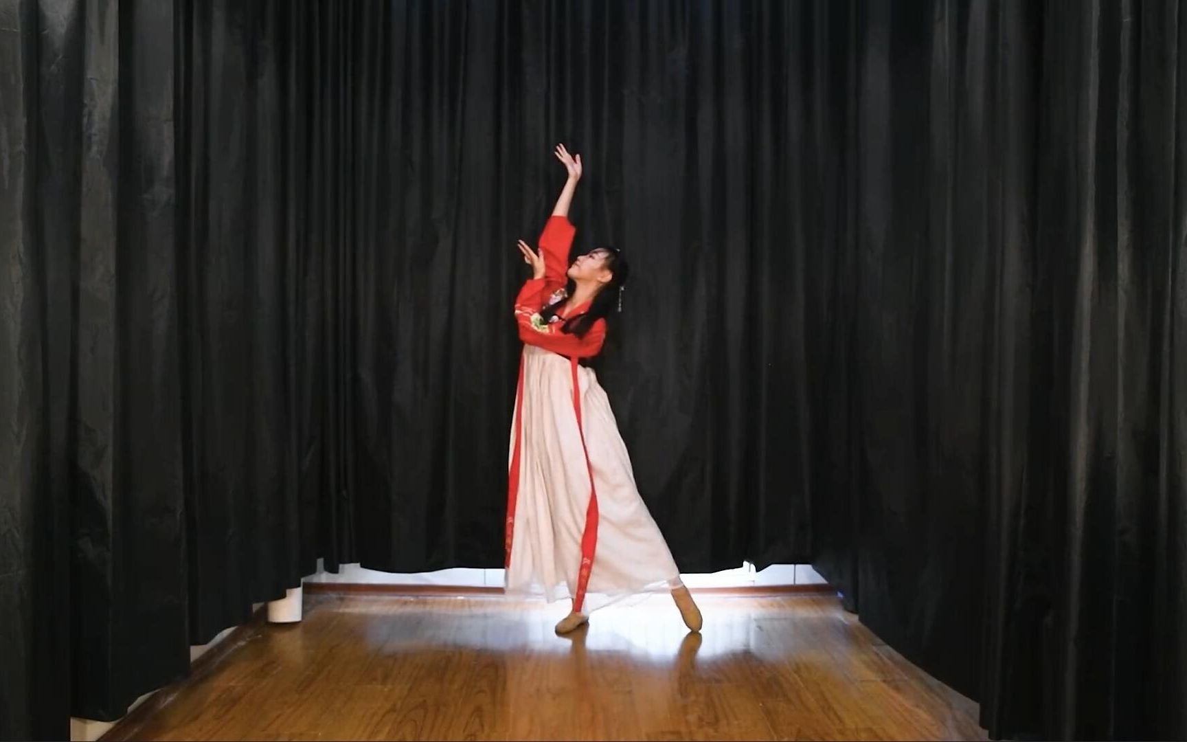 君玉翻跳孙科芙蓉雨初投稿