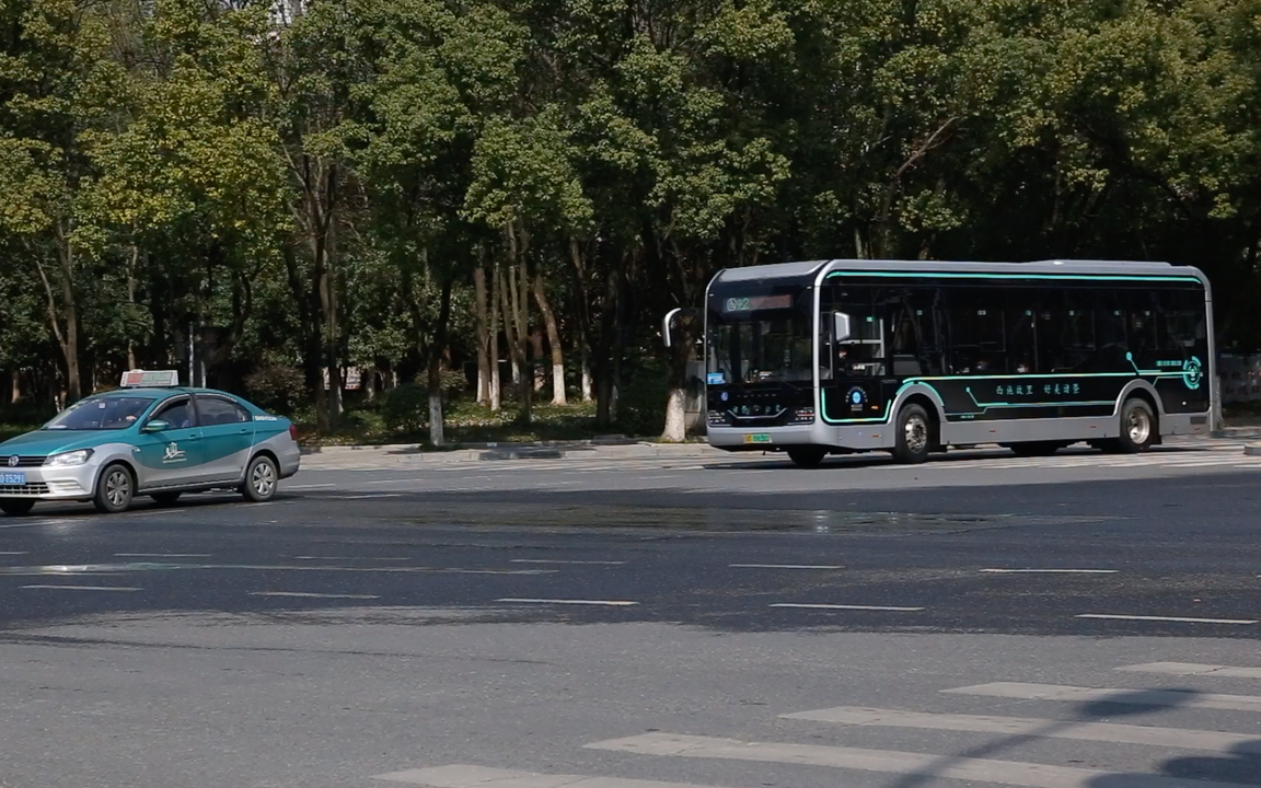 【诸暨公交】快2宇通u10帅气转弯,本次车开往草塔停车场!