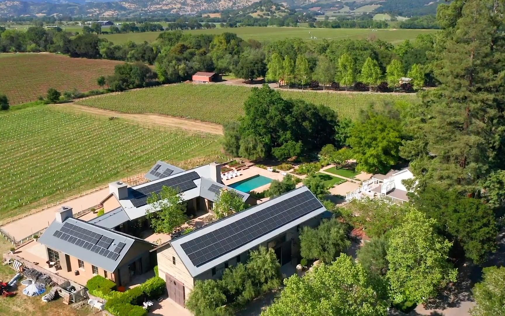 加州纳帕谷顶级产区奥克维尔的一栋葡萄酒庄园