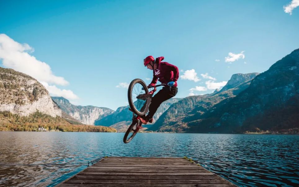 【街攀】法比奥在哈尔斯塔特小镇的街攀骑游 fabio wibmer