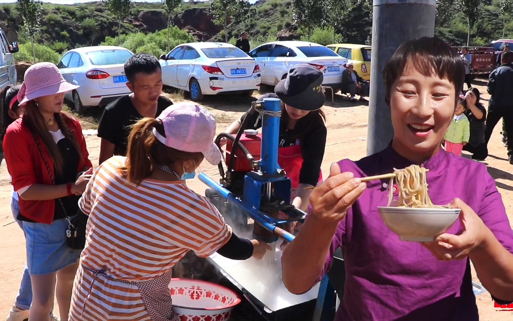 春姐趕廟會,大姐六姐妹扭起陝北大秧歌,全村人吃羊肉餄餎,熱鬧