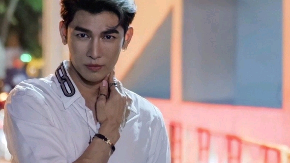 缪苏帕衬衣背心照片