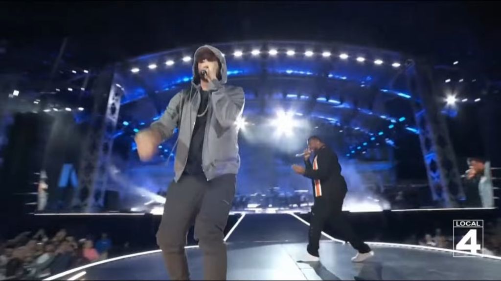 eminem新歌houdini现场 多首经典曲目大放送