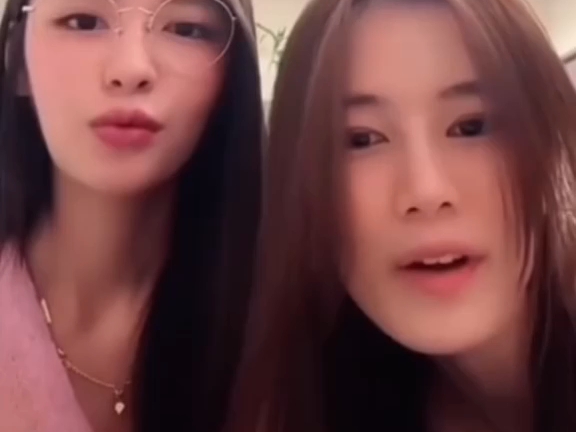 【橘里橘气】Anda&Lookkaew,学姐Lookkaee借着教泰语的机会暗戳戳的表白Anda,糖好甜(cr:见水印)哔哩哔哩bilibili