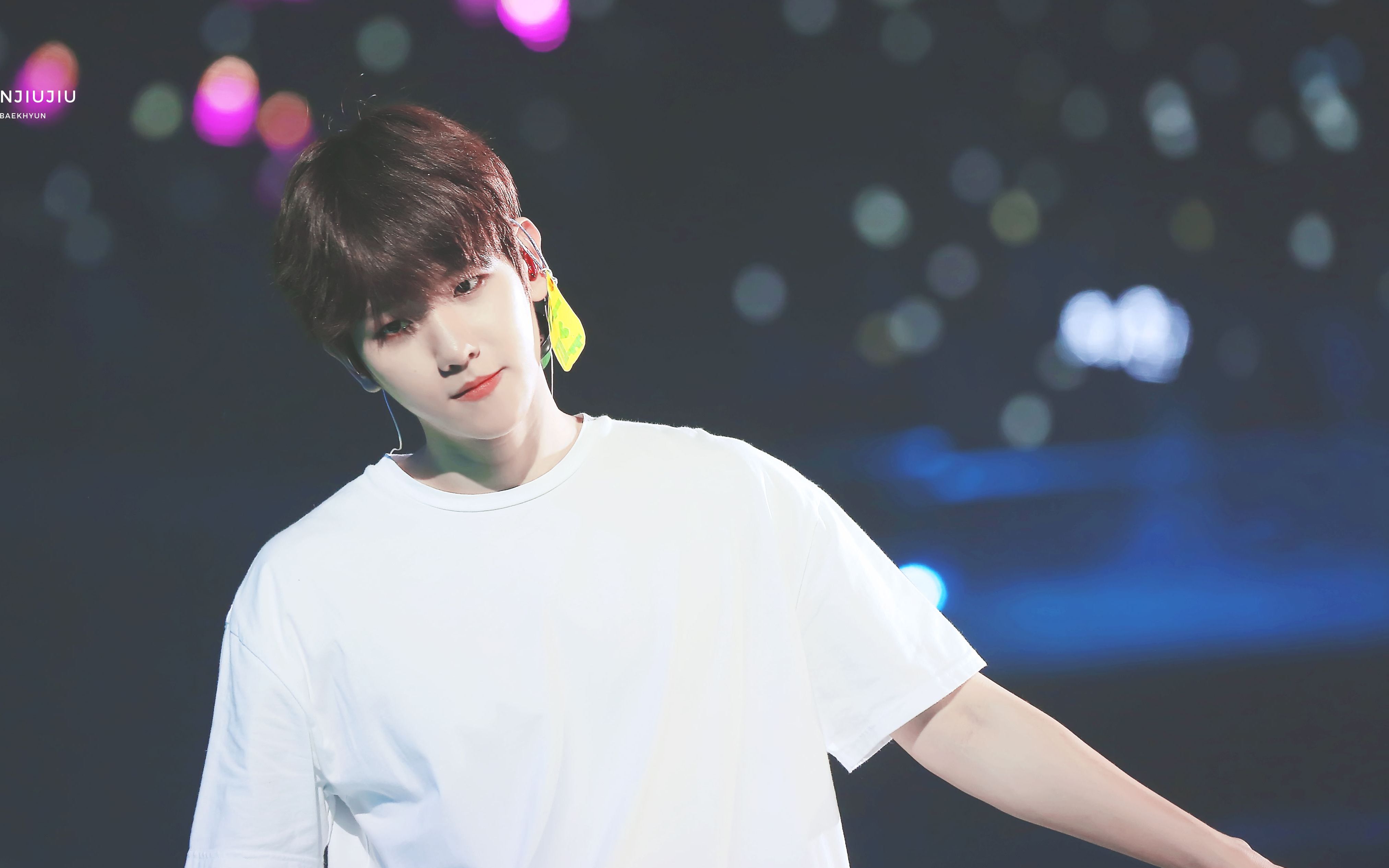 伯贤爬梯子笑声合集(自用)