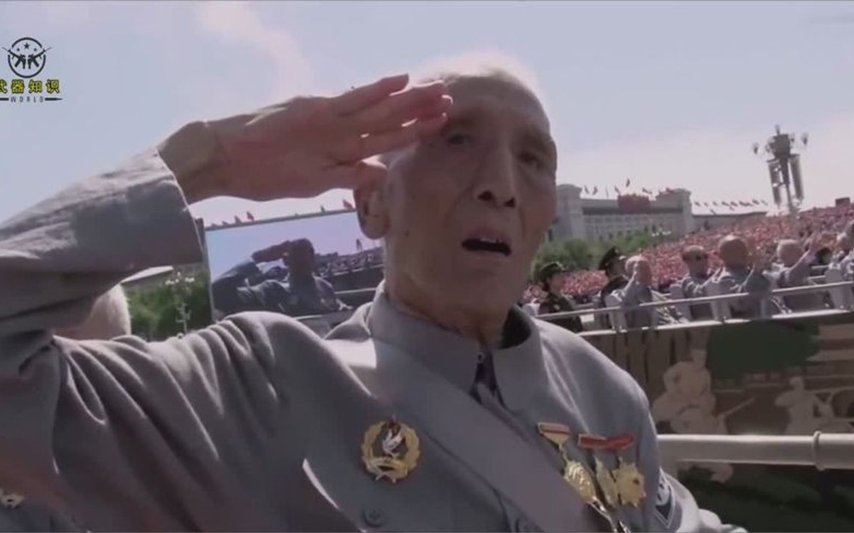 胜利日大阅兵:抗战老兵亮相天安门广场