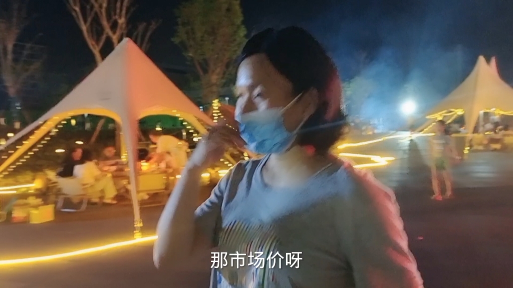 柳州竟然还有这么大规模的汽车尾箱夜市,旁边就是江,太惬意了哔哩哔哩bilibili