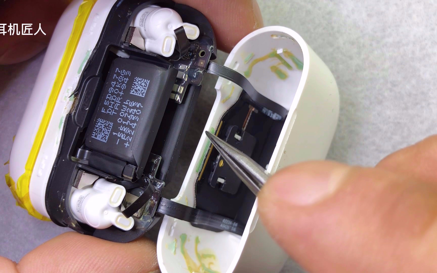 airpods三代电仓无损拆解解决不充电的问题