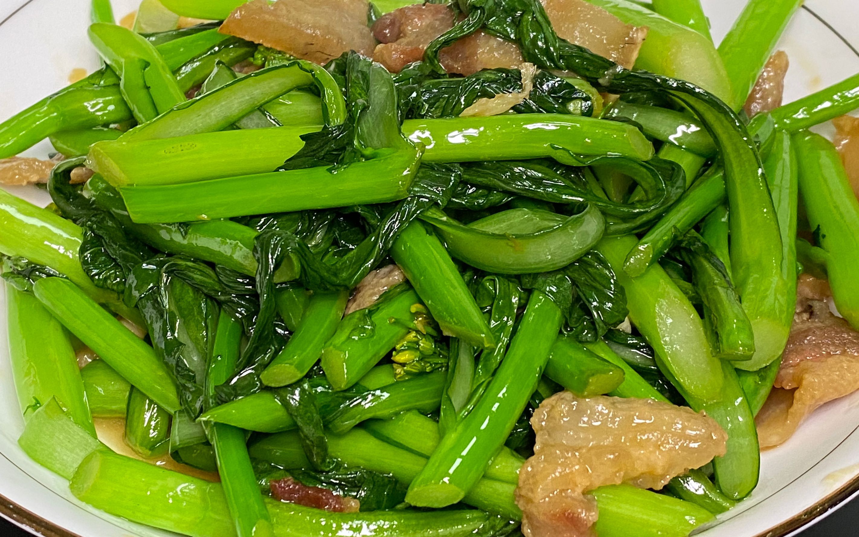 [图]为什么饭店炒的青菜好看又好吃，原来是这样炒的，大厨教你技巧