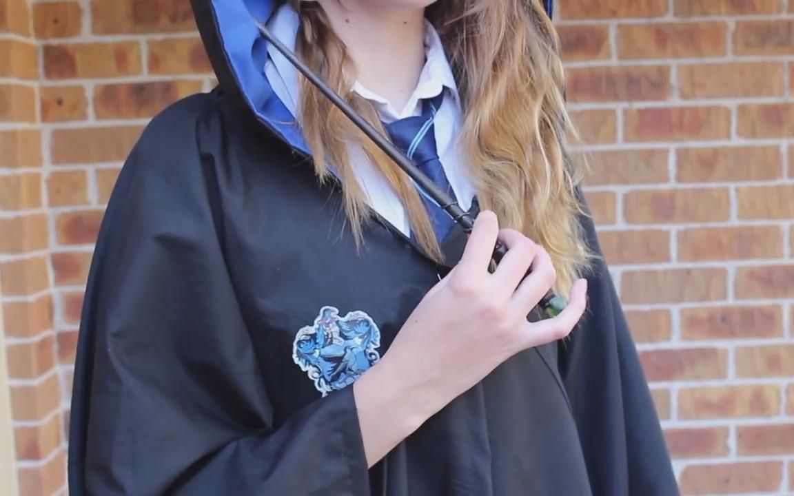 【搬运】DIY《哈利波特》中的披风和魔杖 (Harry Potter Inspired Halloween Costume and Wands)哔哩哔哩bilibili