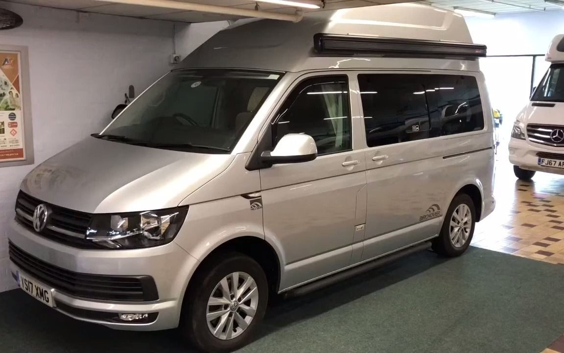 大众t6高顶露营车——英国人总是把房车座椅设计的那么舒服_哔哩哔哩
