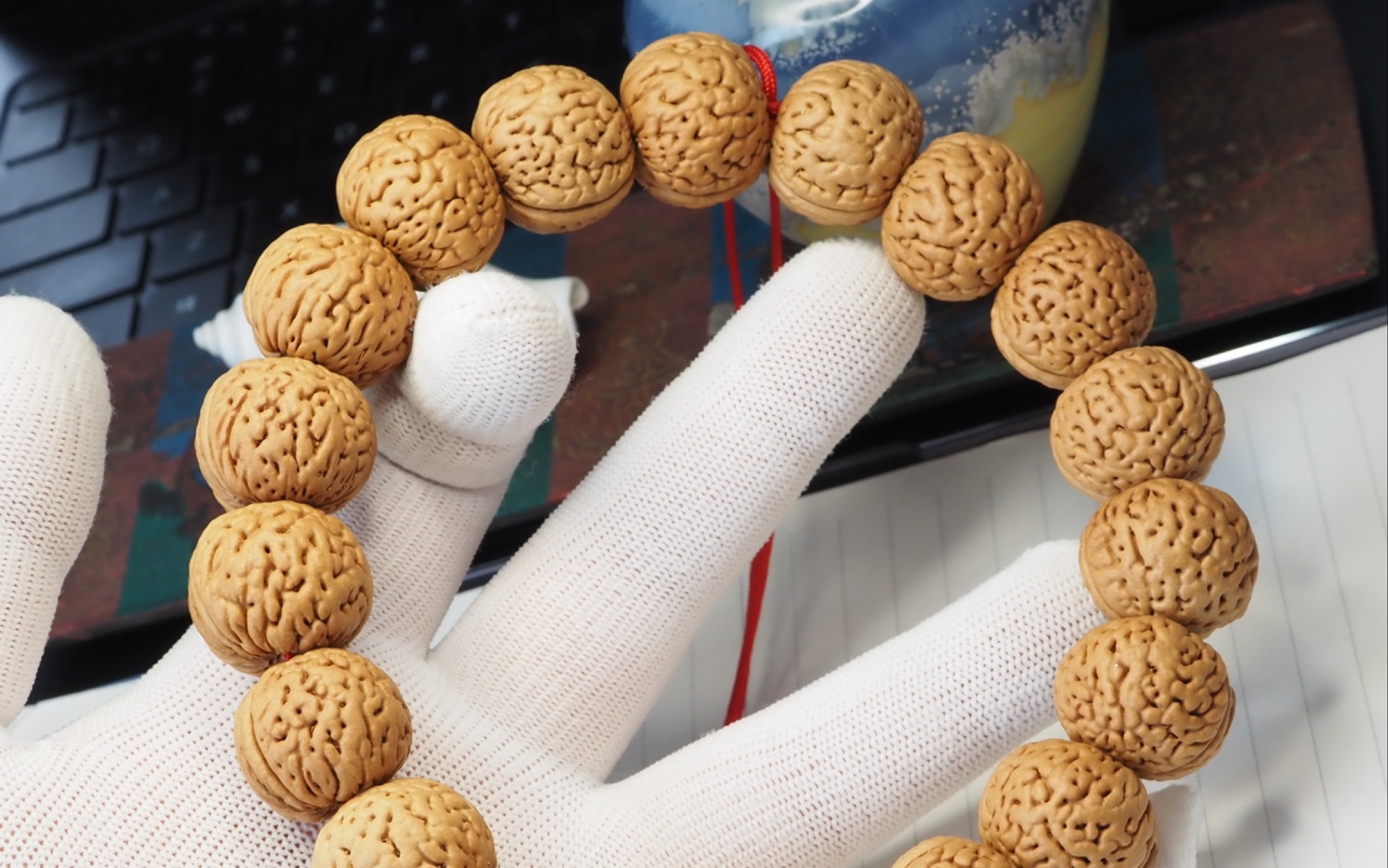 gc手作 分享一些脑纹桃核树皮纹手串手持 文玩佛珠念珠_哔哩哔哩_bili