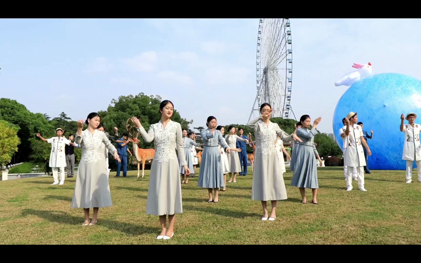 [图]礼赞祖国华诞 喜迎盛会向未来！