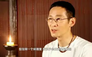 Télécharger la video: 众星谈拍《琅琊榜》，靳东披头散发最麻烦，刘奕君：根本不敢松懈