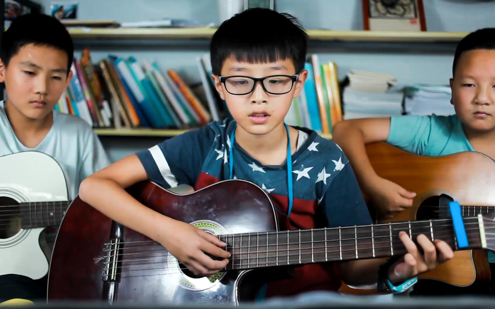 小学生组合《雾里》吉他弹唱