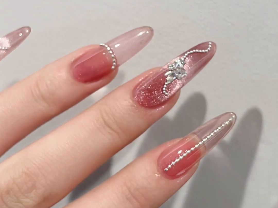 taye |粉色系猫眼马眼小花拼钻美甲