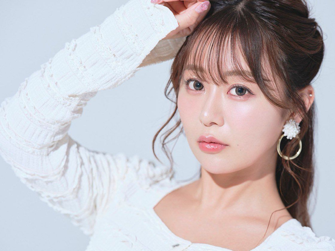 【gwの短片搬运】黄金周的井口裕香写真集《more more more》