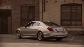 Descargar video: 2013 W222 S-Class 上市宣传视频