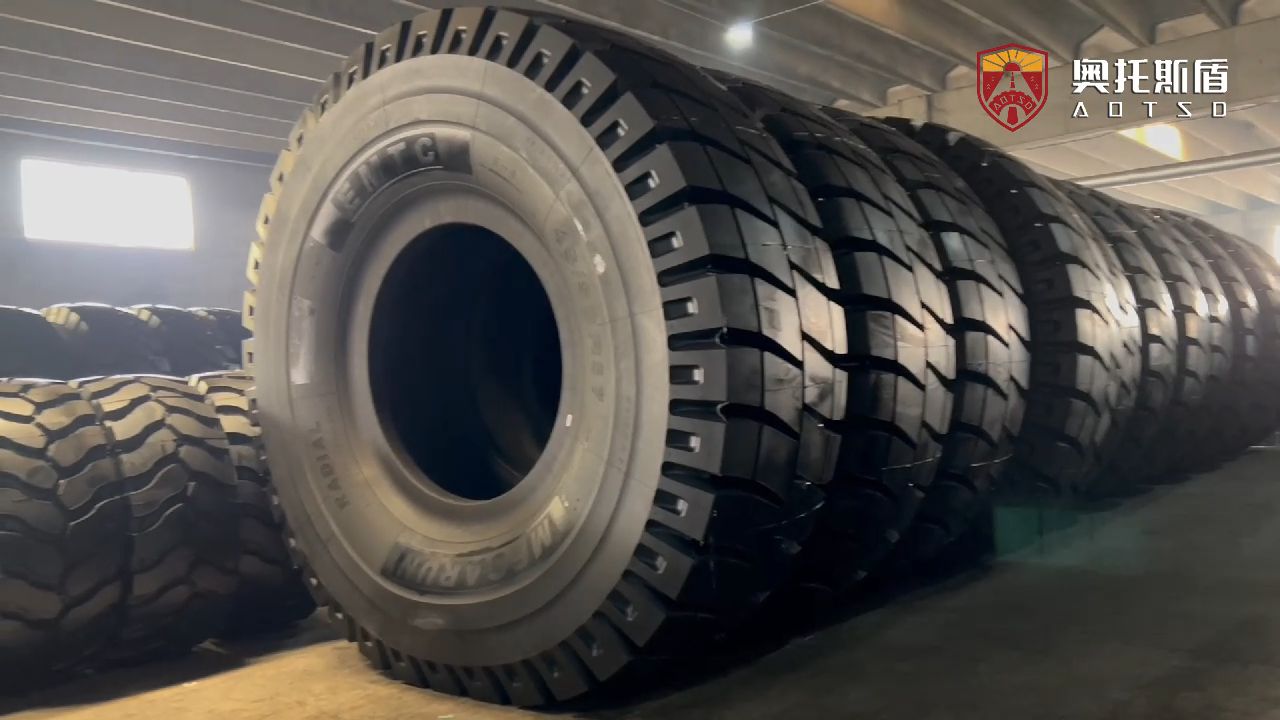 全钢工程装载机轮胎46/90r57巨型卡车轮胎净重200吨
