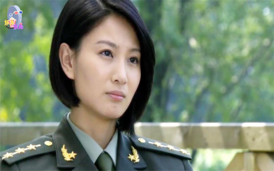 她和吴京合作一炮而红,被赞"军旅女神",换下军装惊艳众人!