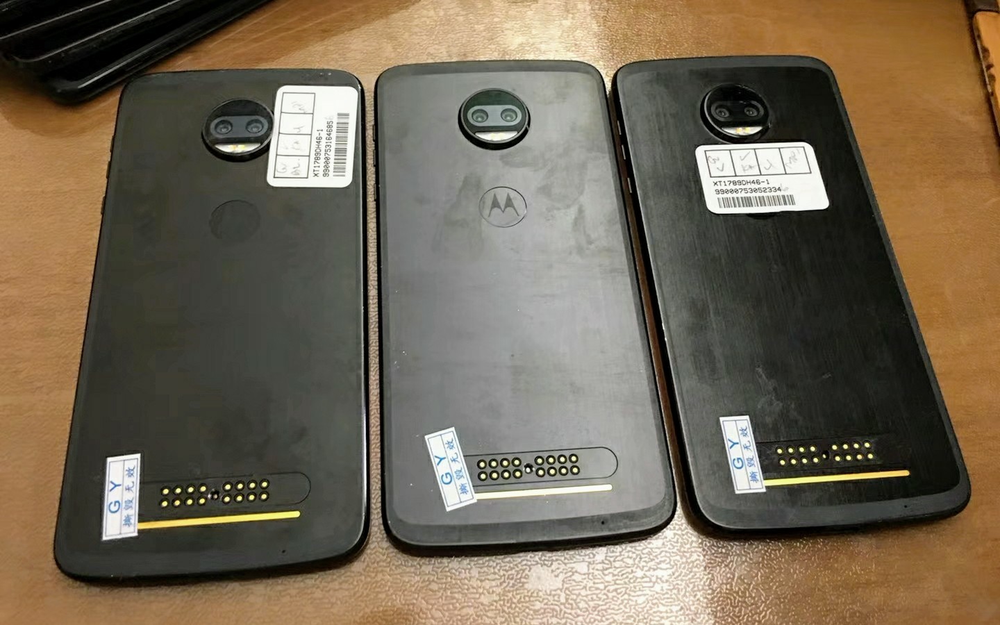 【开箱-捡垃圾】8102年最香的洋垃圾游戏机moto z2 force还不上车?