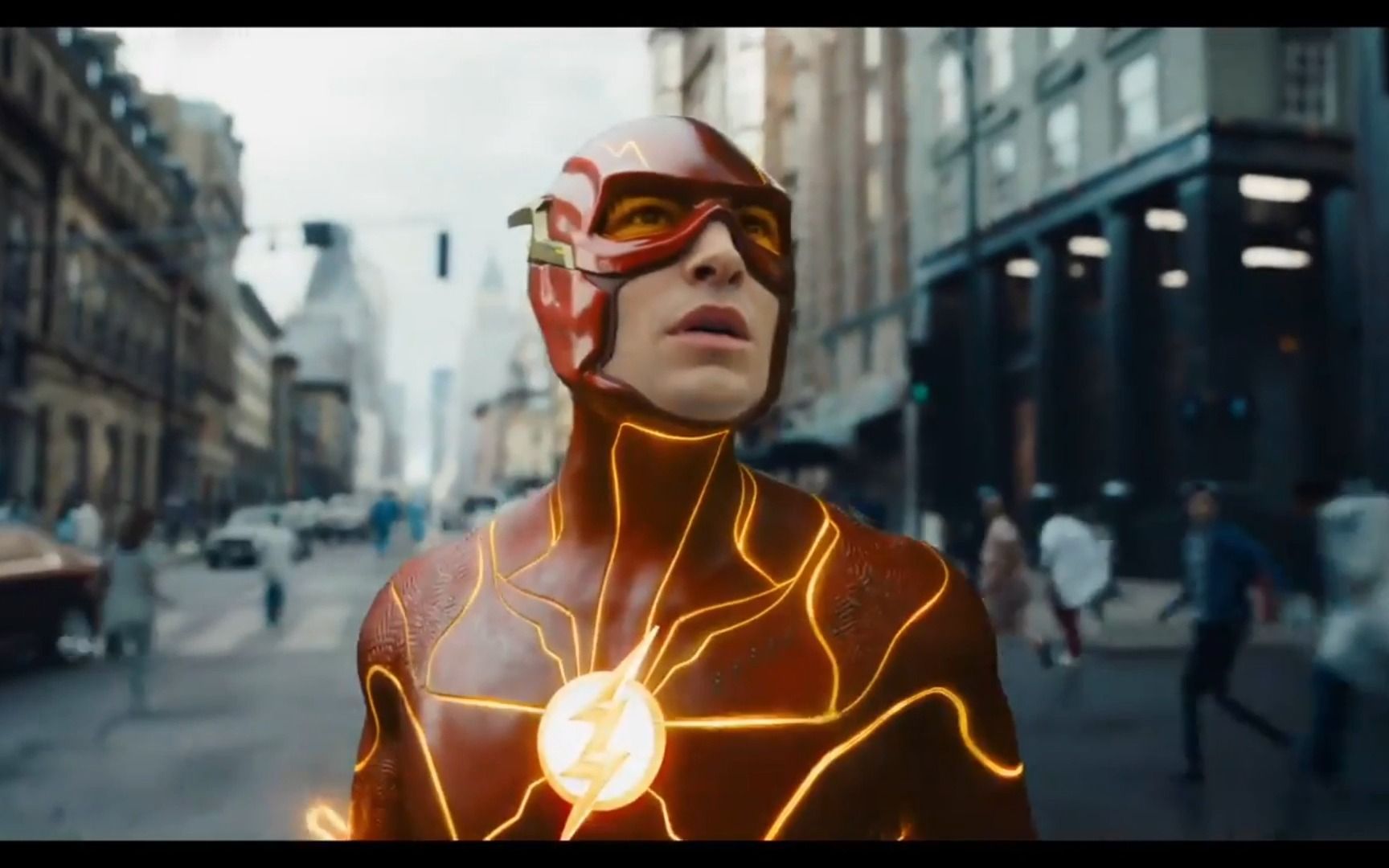 《闪电侠》一个拯救至亲的温柔决定,引爆宇宙冲撞的混沌危机!