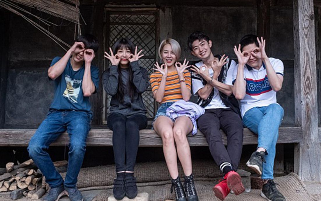 5分钟带你看完韩国恐怖电影《0.0兆赫》