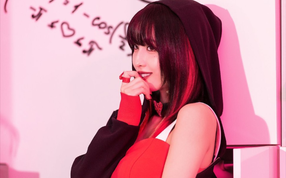 可爱在性感面前不值一提twicemomo平井桃211113scientist02舞台饭制