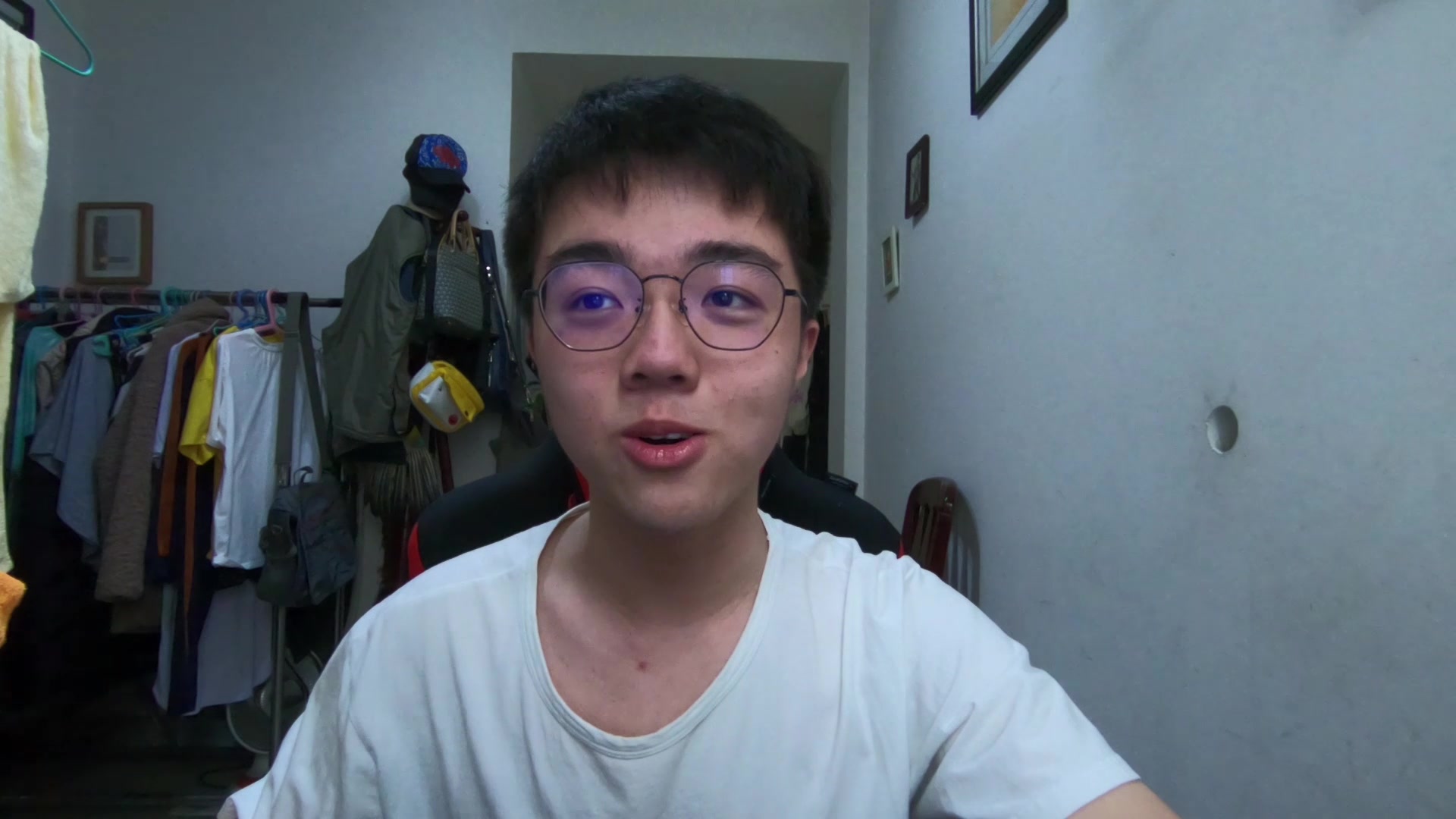 小米粥变成男性:火播君不会真想泡我吧,真是有够