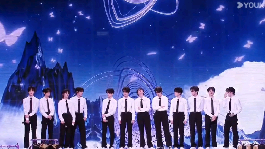 【登陆时刻—出道站】时代峰峻李飞对tf家族三代登陆计划的"祝福和