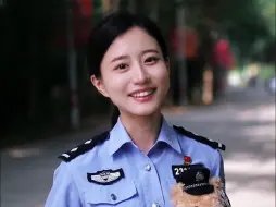 Download Video: 退役女兵变身“边检小花”！这么甜的科普你爱了吗？