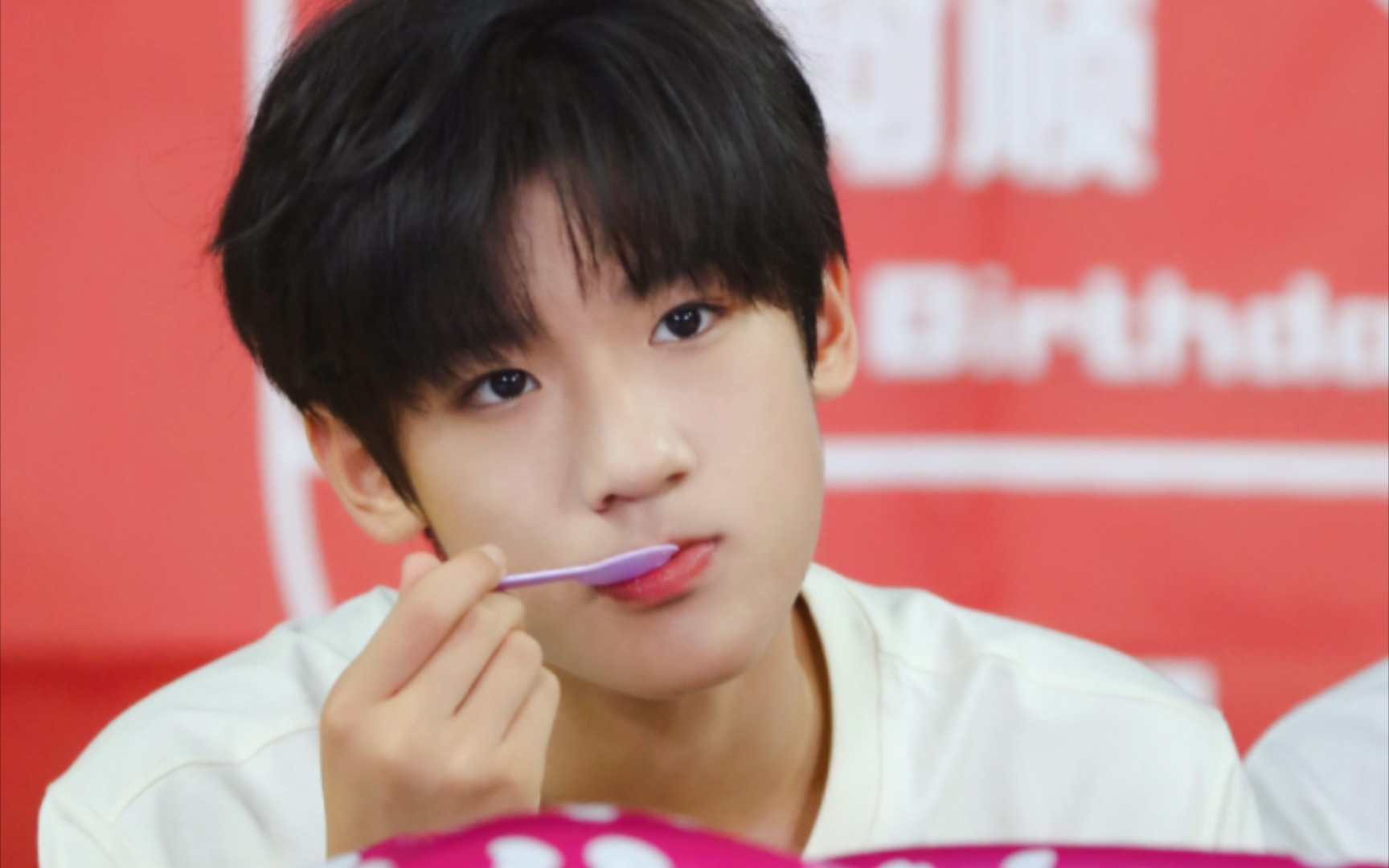 【张峻豪】顺顺这几张图好贴这个模板啊