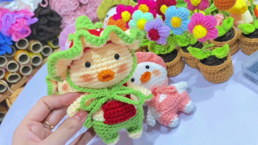 穿西瓜套裝的小鴨玩偶鉤織|鉤針編織敲可愛的小鴨仔amigurumi