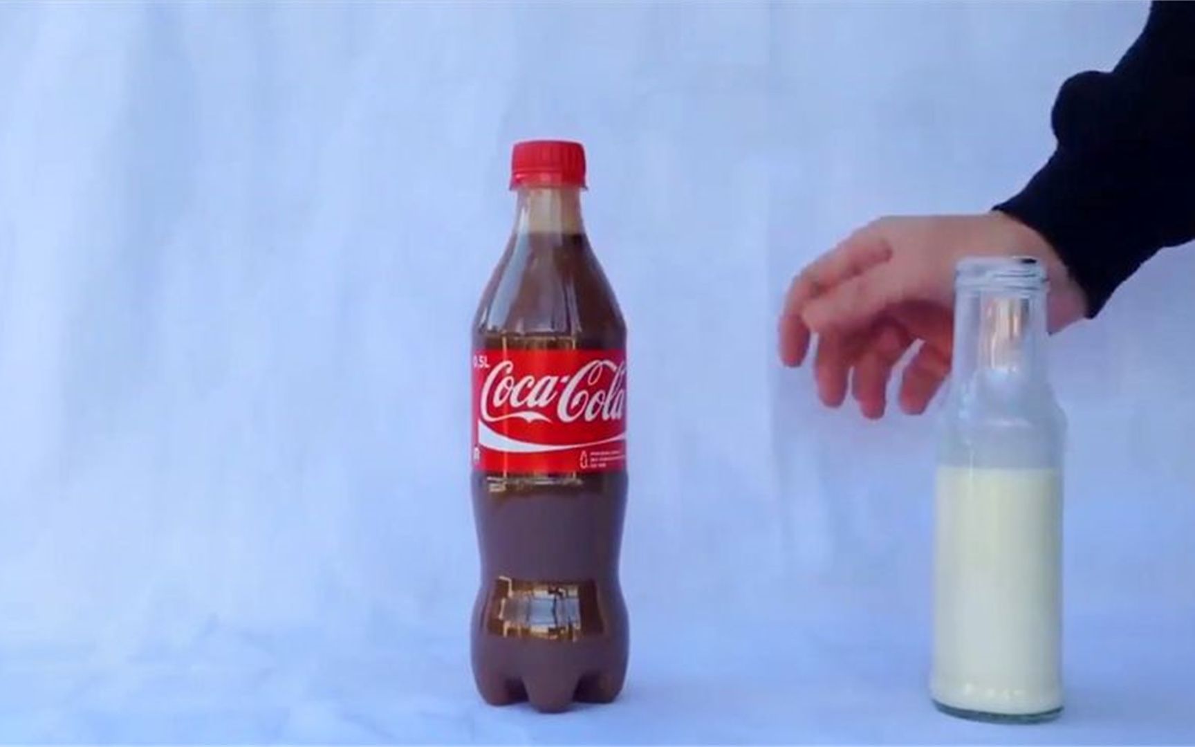 牛奶和可乐的相遇,并不浪漫