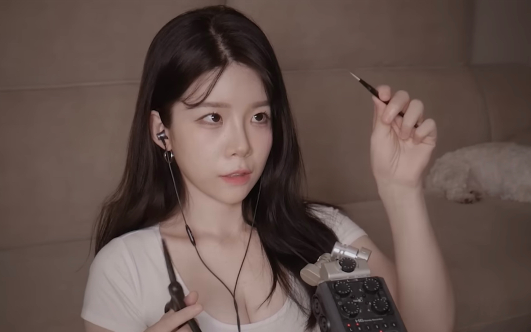 【助眠音】yeonchu(超舒服 20分钟脑洞大开的刺痛感 隐形触发音立体感