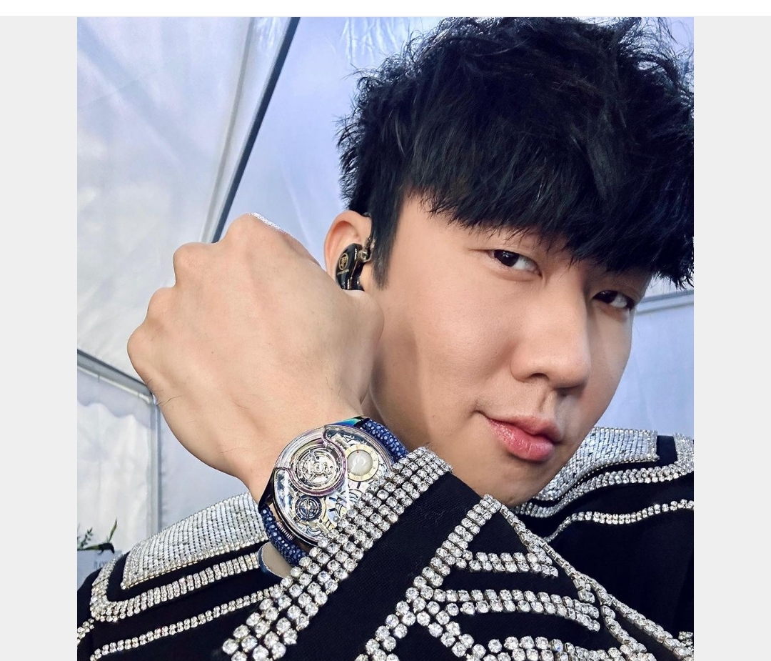 林俊杰ins最新动态 晒自拍